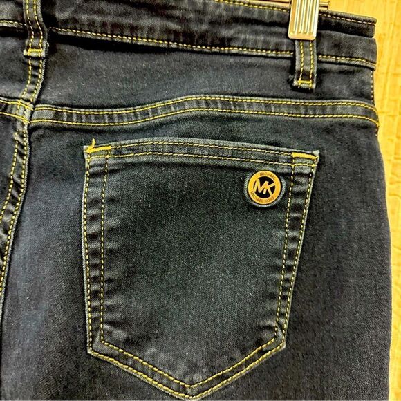 MK 10 IZZY SKINNY DARK WASH LIGHTWEIGHT 28” INSEAM JEANS - Picture 12 of 13